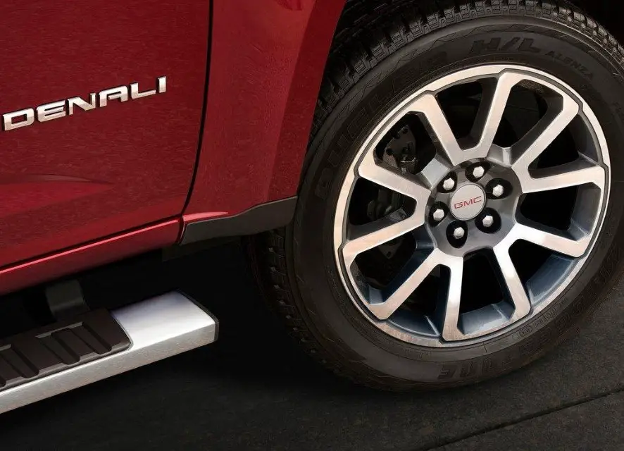 2019 GMC Canyon AT4 Price & Specs