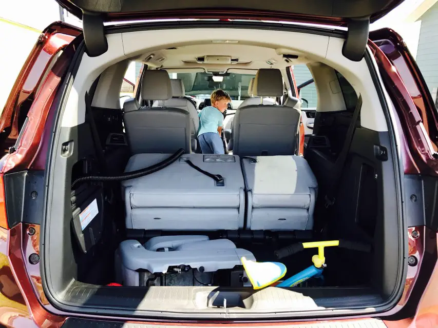 Honda Odyssey Elite Touring Spacious Interior - Best Cild Friendly Car