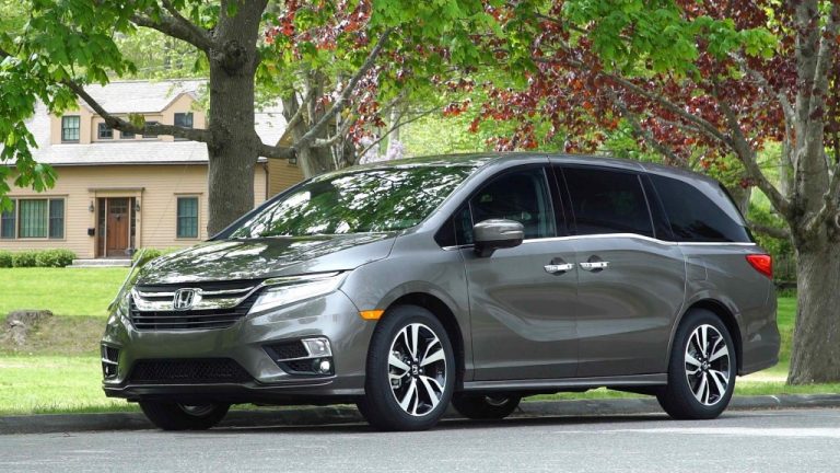 New Honda Odyssey Elite Touring - Best Car Fir Family Deals