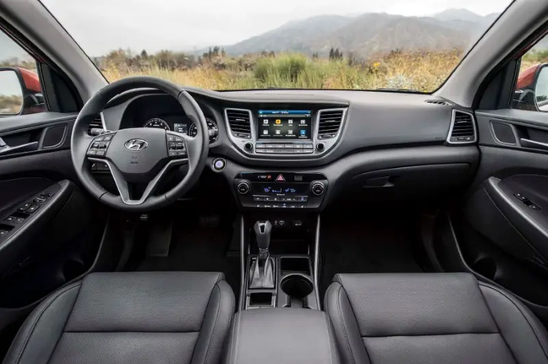 2020 Hyundai Tucson Night Edition Interior Photos