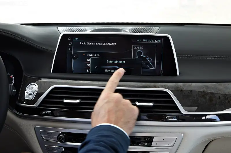 2020 BMW X6 iDrive Features - Review Interior