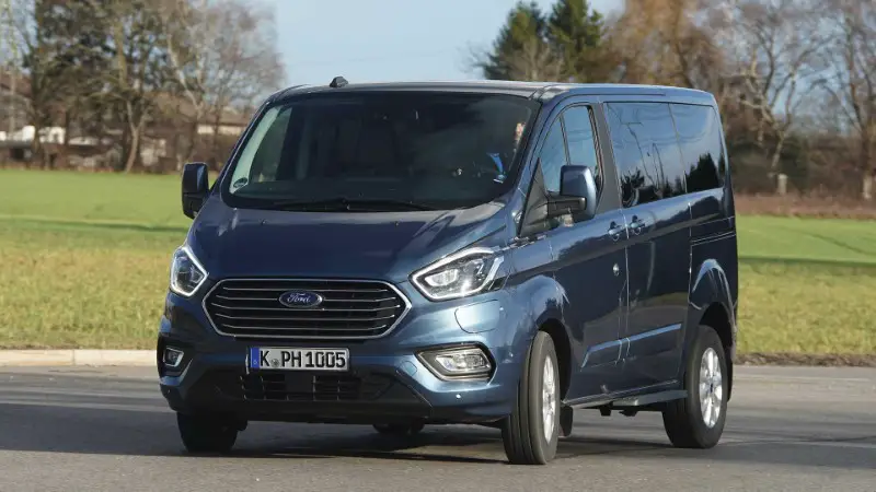 Ford tourneo custom 2021