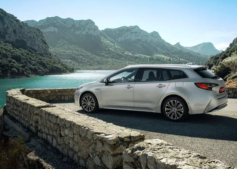 2020 Toyota Corolla Touring Sports Price