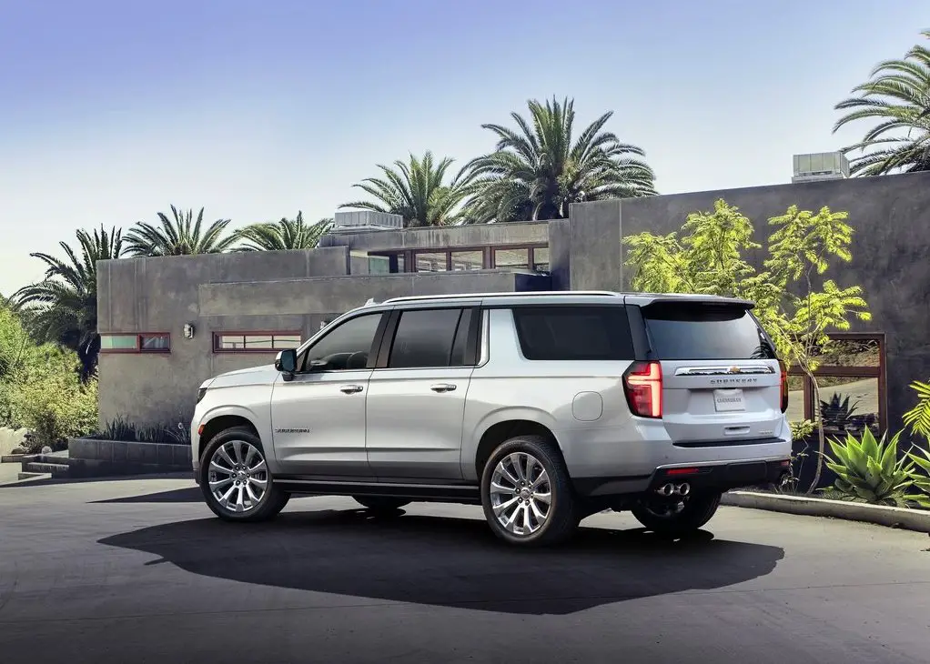 2021 Chevy Suburban White Color Trims