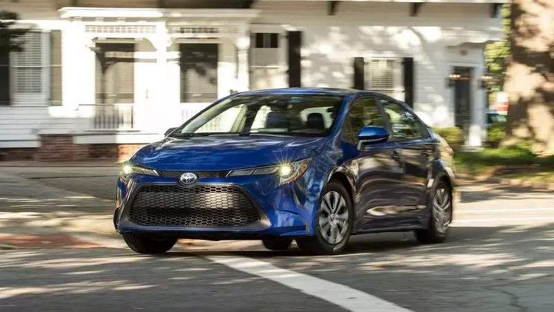New Toyota Corolla Hybrid Pictures