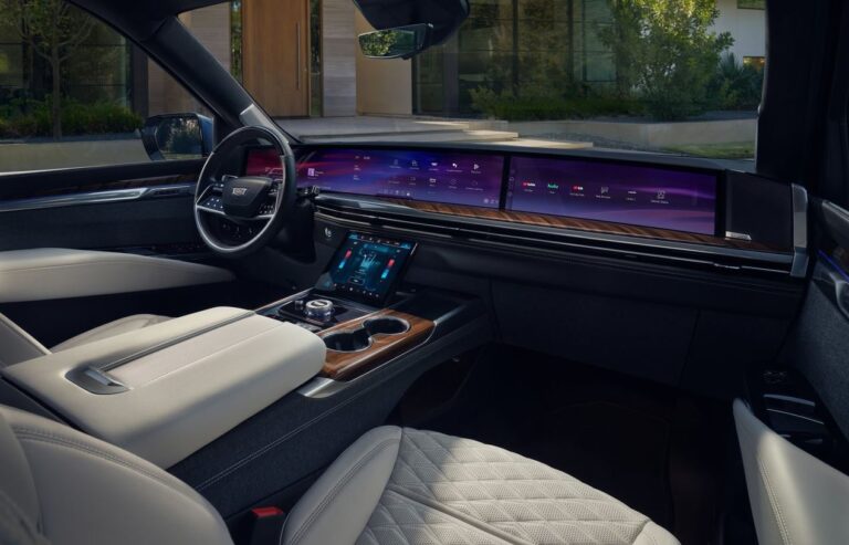 Cadillac Escalade Interior With Huge Digital Screen